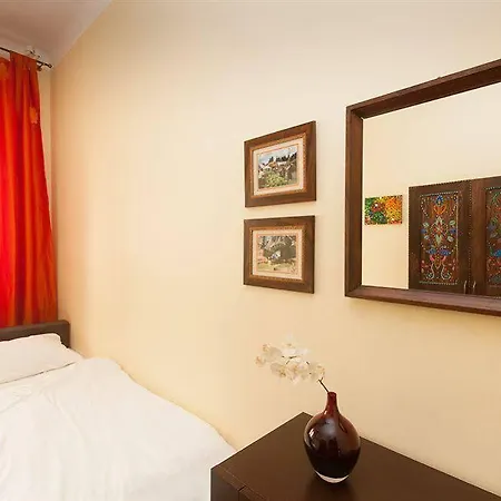 Helvetia - Private In Center And Old Town Hostel Warszawa