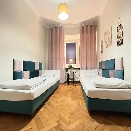Hostel Helvetia - Private In Center And Old Town