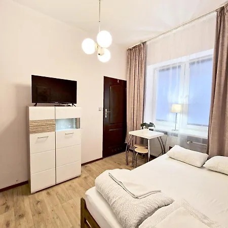 Helvetia Center And Old Town ワルシャワ