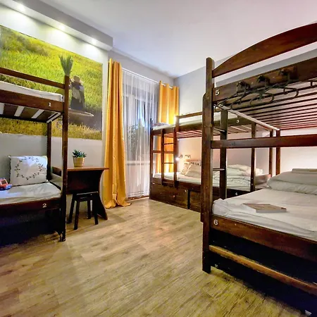 Hostal Helvetia - Private In Center