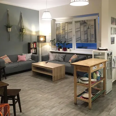 Helvetia Center And Old Town ホステル