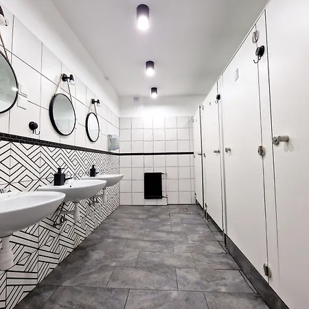 Hostel Helvetia - Private In Center