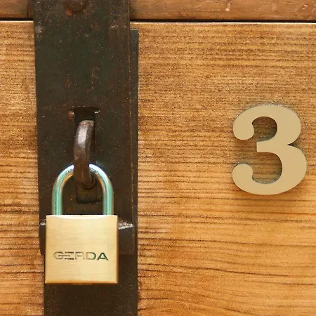 Helvetia - Private In Center Vandrarhem *