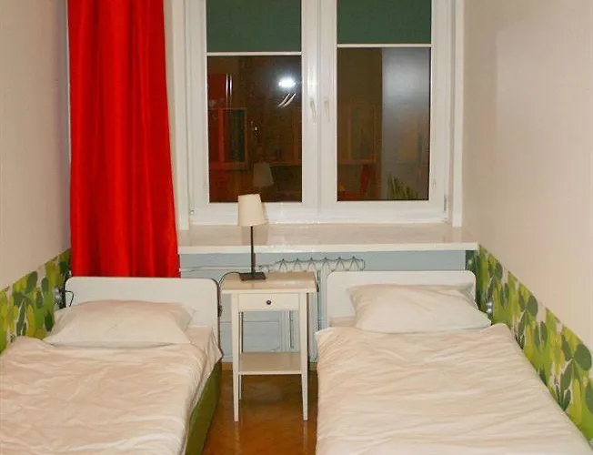 Hostel Helvetia - Private Rooms In City Center