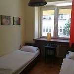 Helvetia - Private In Center אכסניה ורשה