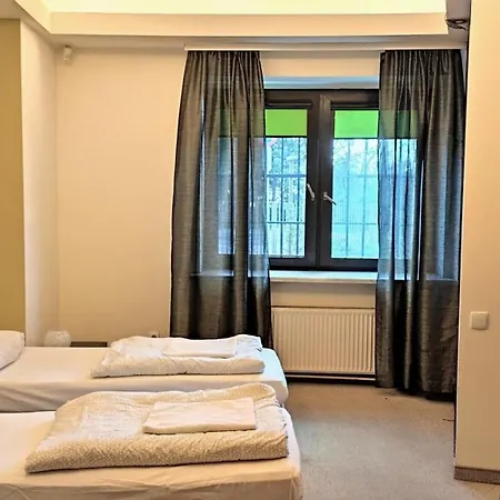 Helvetia - Private In Center And Old Town Hostel *