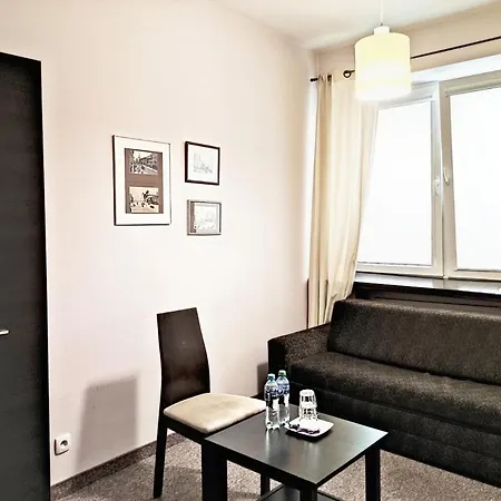 Hostel Helvetia - Private In Center And Old Town Warsaw