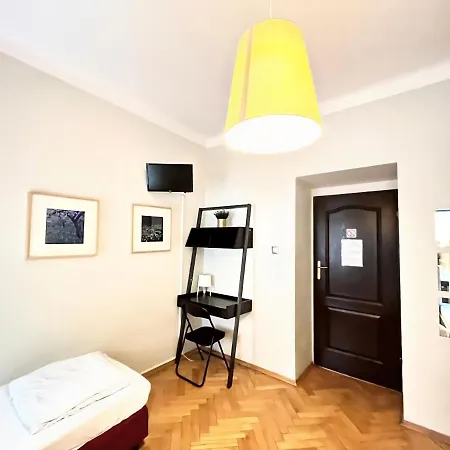 Helvetia Center And Old Town Hostel Varšava