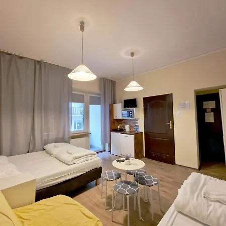 Helvetia - Private In Center And Old Town Hostel Warsaw