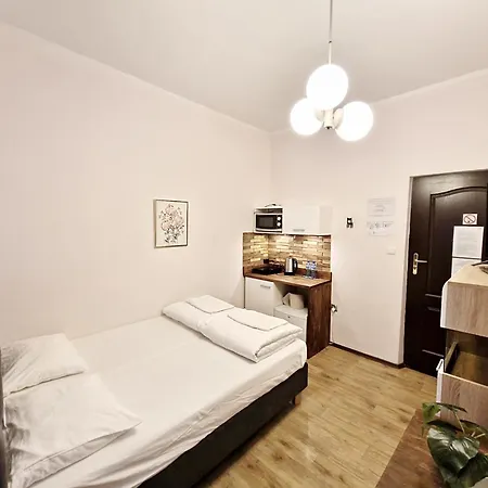 Helvetia - Private In Center And Old Town Hostel Warsaw