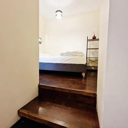Hostel Helvetia - Private In Center And Old Town
