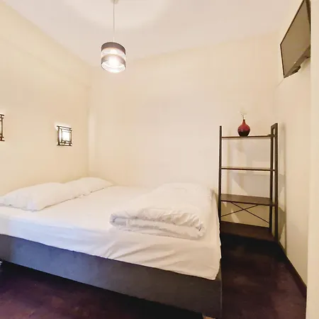 Helvetia - Private In Center And Old Town Hostel Warsaw