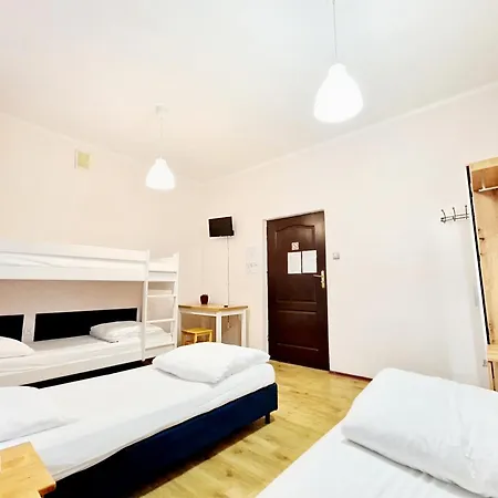 Hostel Helvetia - Private In Center And Old Town