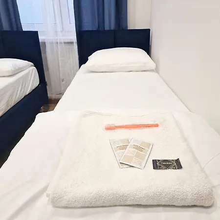 Hostel Helvetia - Private In Center And Old Town