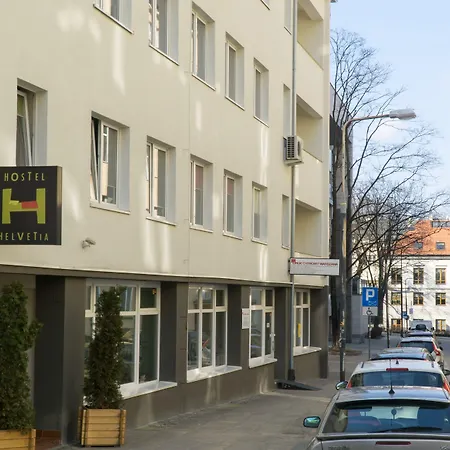 Hostel Helvetia Center And Old Town *