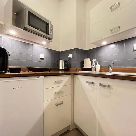 Hostel Helvetia Center And Old Town Varšava