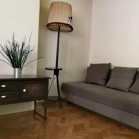 Helvetia - Private In Center And Old Town Hostel *