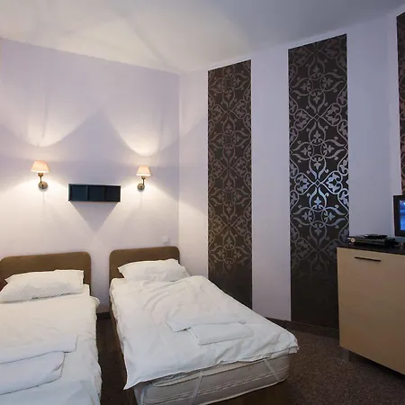 Helvetia - Private In Center And Old Town Hostel Warsaw