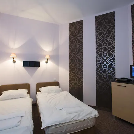 Helvetia Center And Old Town Hostel Varšava