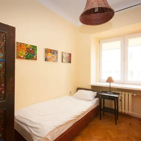 Hostel Helvetia - Private In Center And Old Town Warsaw