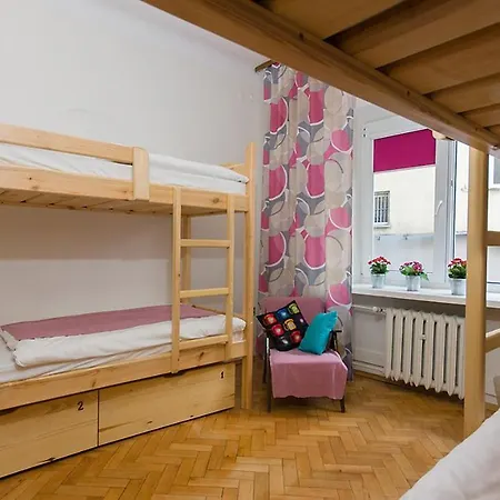 Hostel Helvetia - Private In Center And Old Town