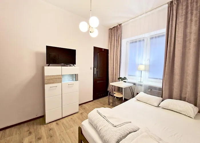 Helvetia Center And Old Town Warszawa