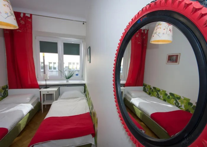 Helvetia Center And Old Town Hostel *