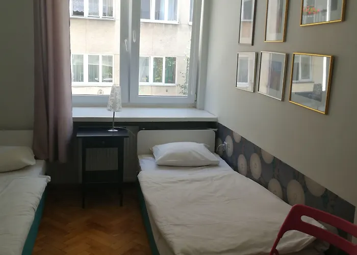 Helvetia Center And Old Town Hostel