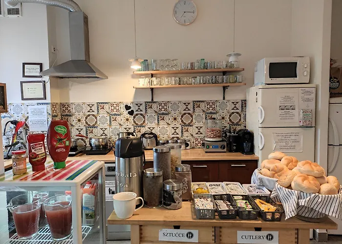 Hostel Helvetia Center And Old Town *